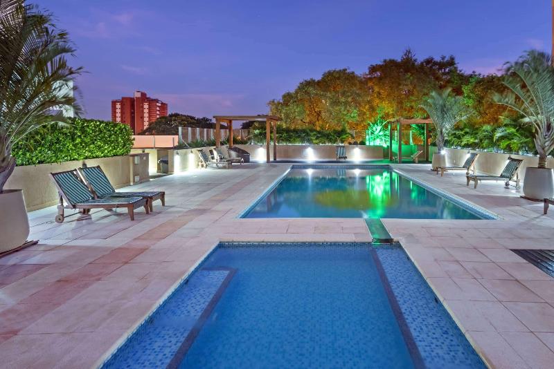 ホテル Wyndham Golden Foz Suites