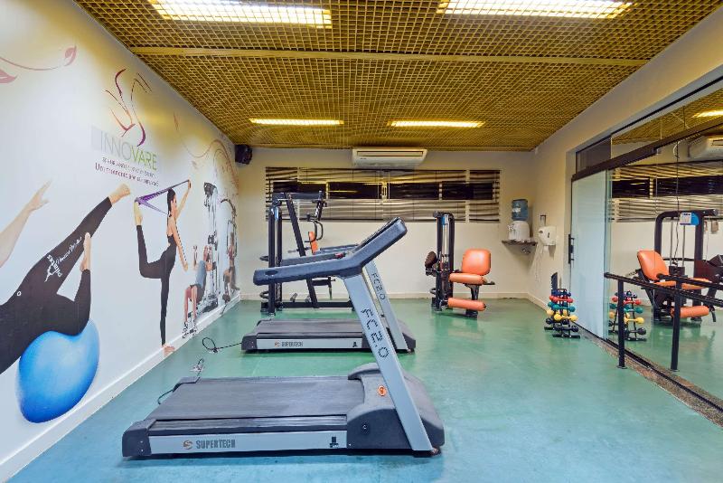 ホテル Wyndham Golden Foz Suites