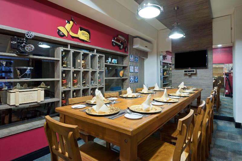 ホテル Wyndham Golden Foz Suites