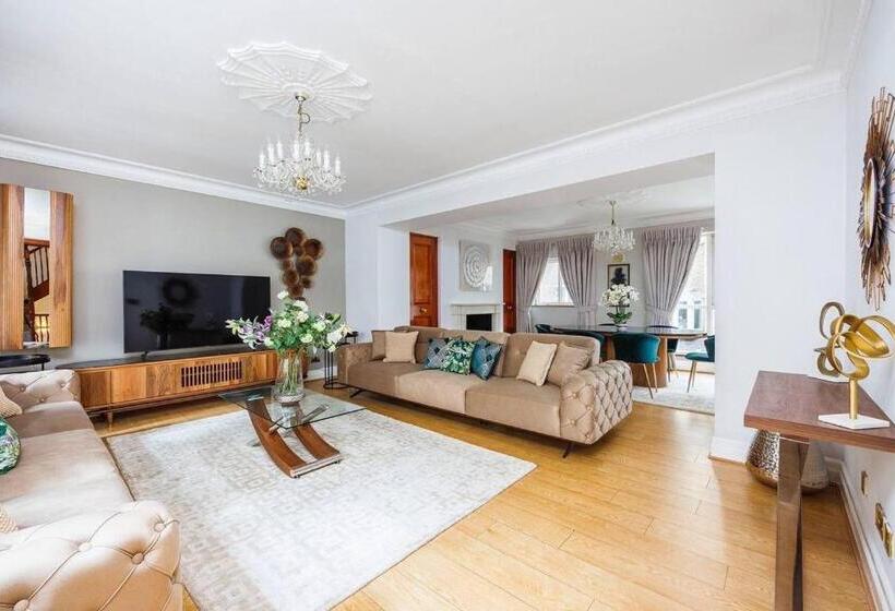 Carlton Court Mayfair