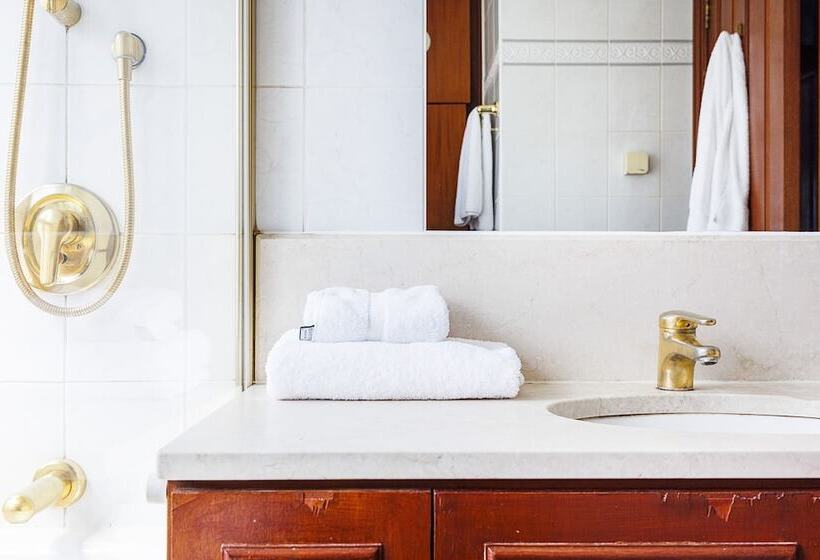 Carlton Court Mayfair