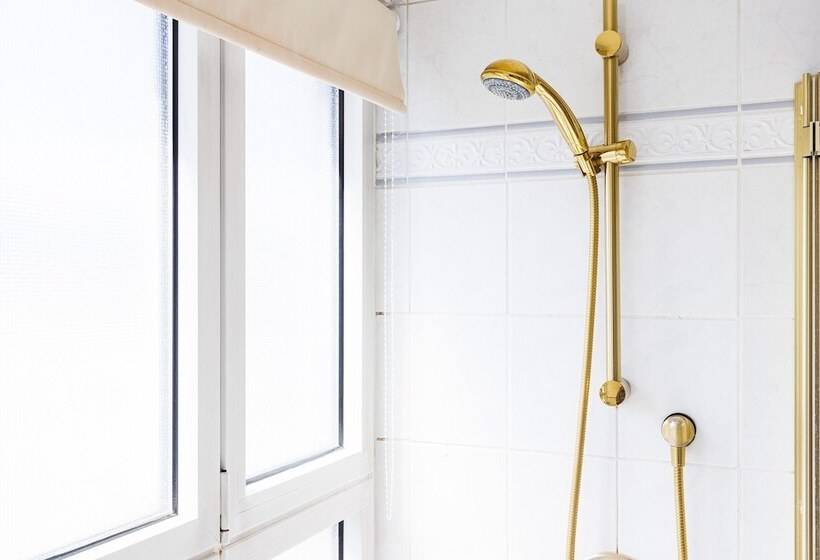 Carlton Court Mayfair