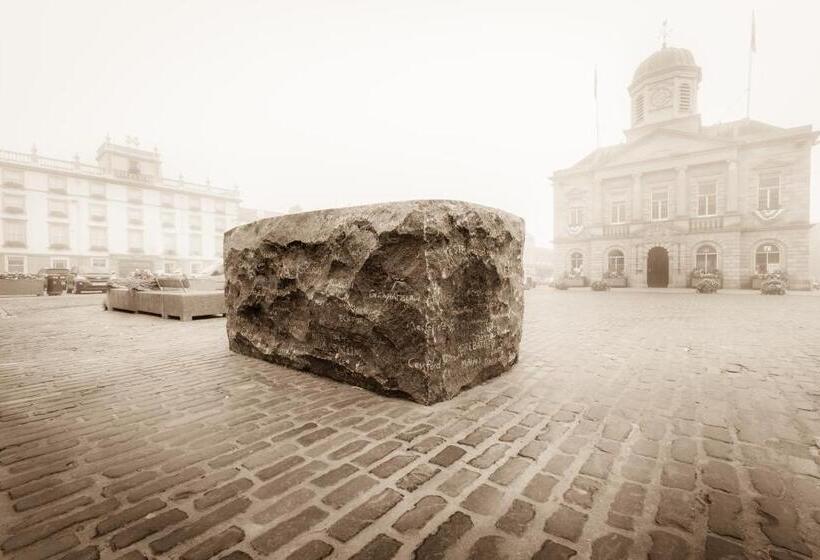 Cross Keys Hotel, Kelso