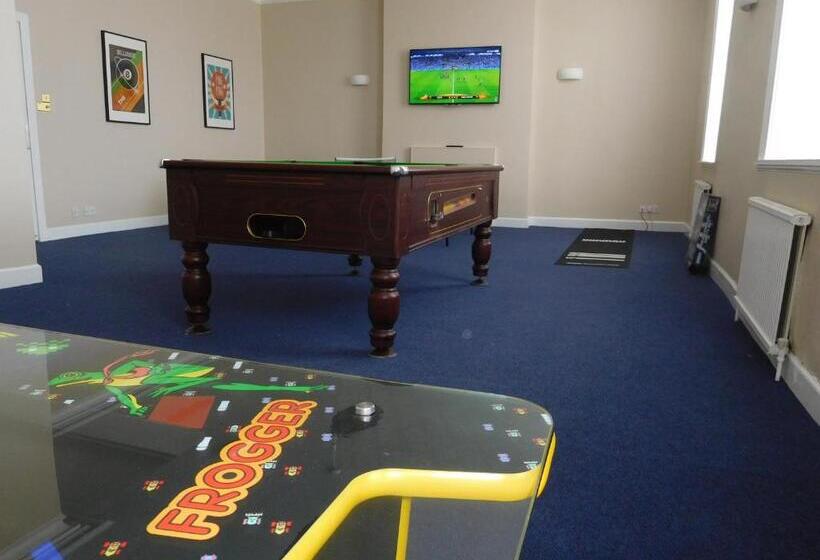 Cross Keys Hotel, Kelso