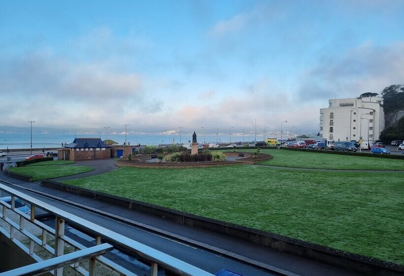 Grand Jersey Hotel And Spa