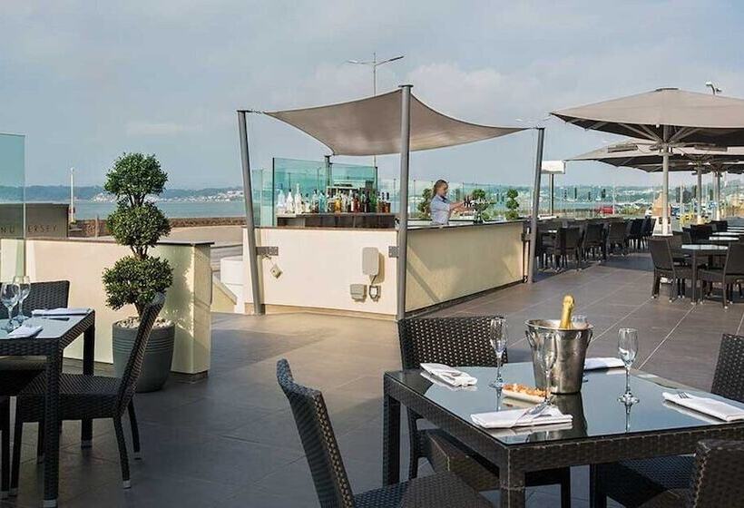 Grand Jersey Hotel And Spa