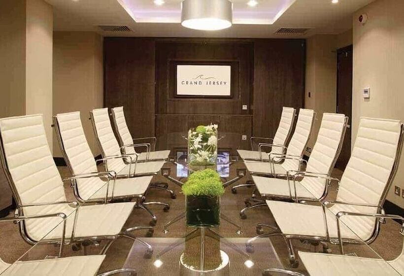 Grand Jersey Hotel And Spa
