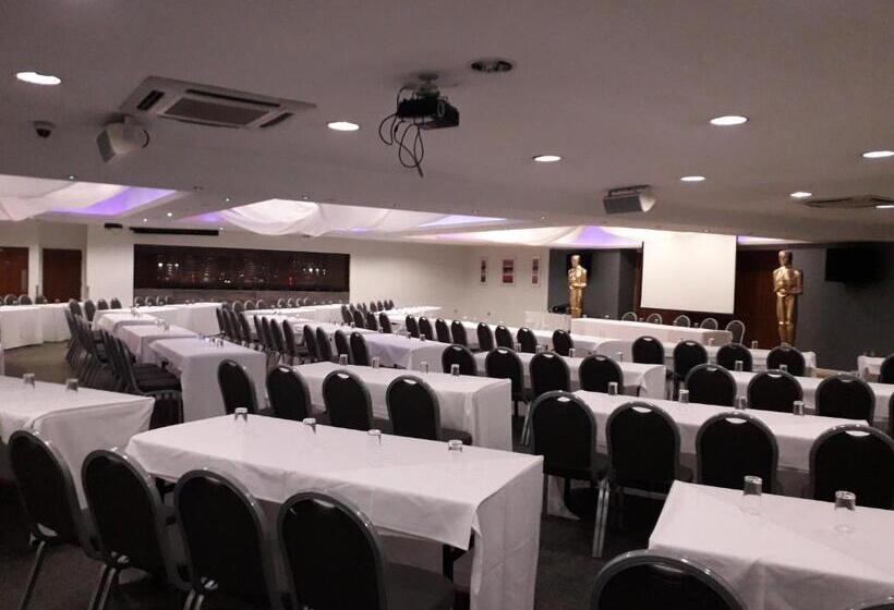 ホテル Holiday Inn Manchester Oldham, An Ihg