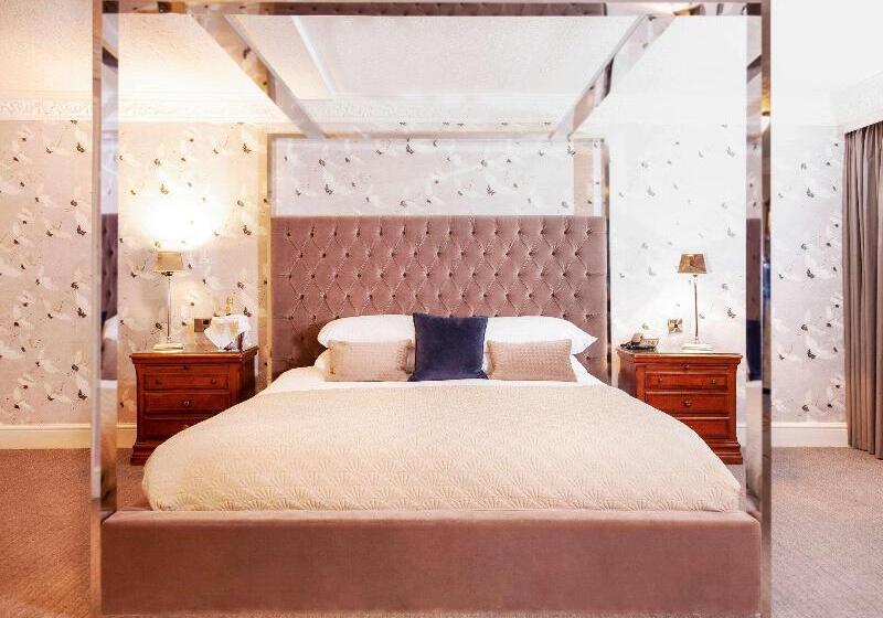 Отель Bredbury Hall