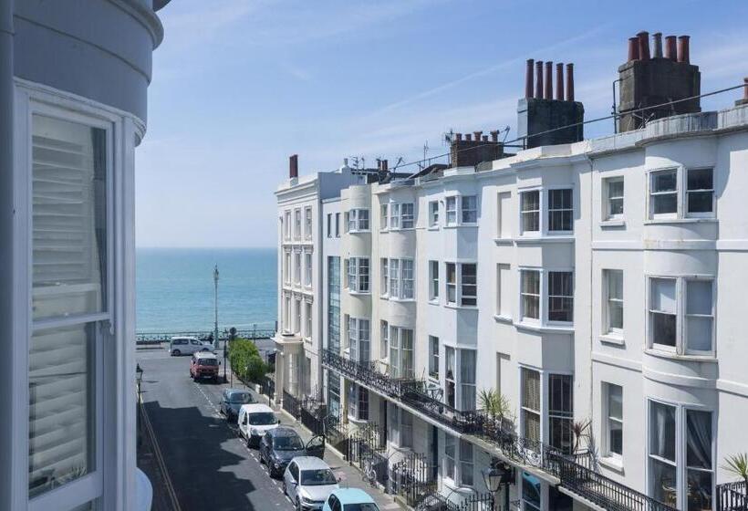 Отель Innit Marina