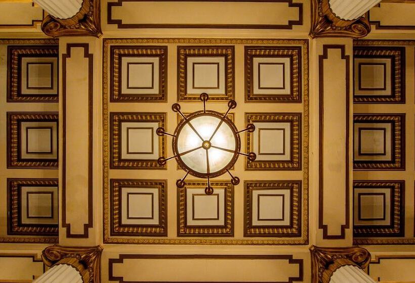 בית מלון כפרי Adelphi