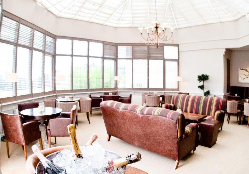 酒店 Brockencote Hall