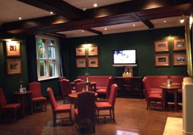 Отель Brownsover Hall