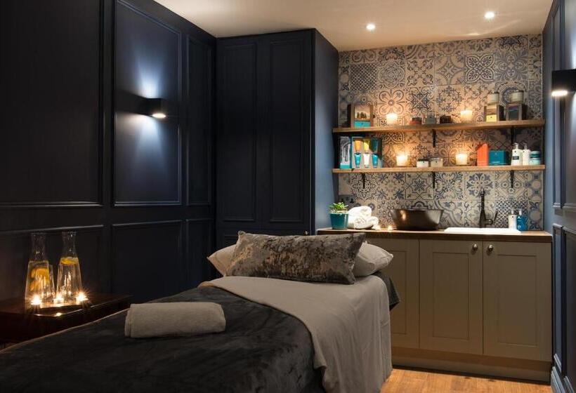 בית מלון כפרי Burley Manor