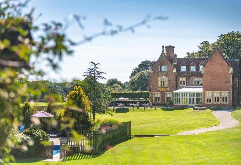 בית מלון כפרי Burley Manor