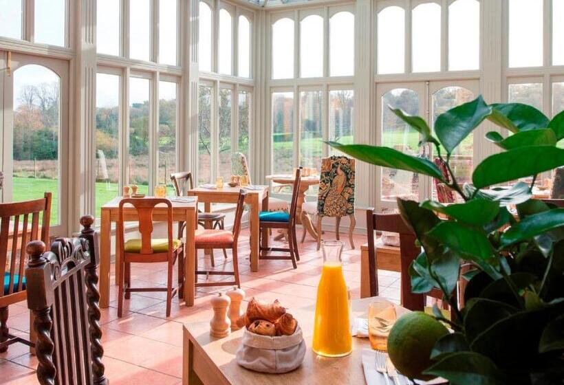 בית מלון כפרי Burley Manor