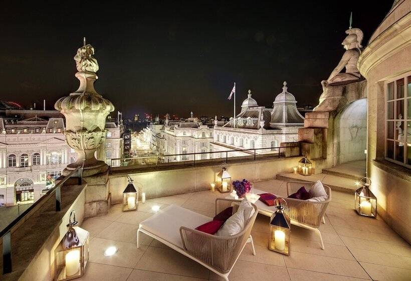 هتل Cafe Royal