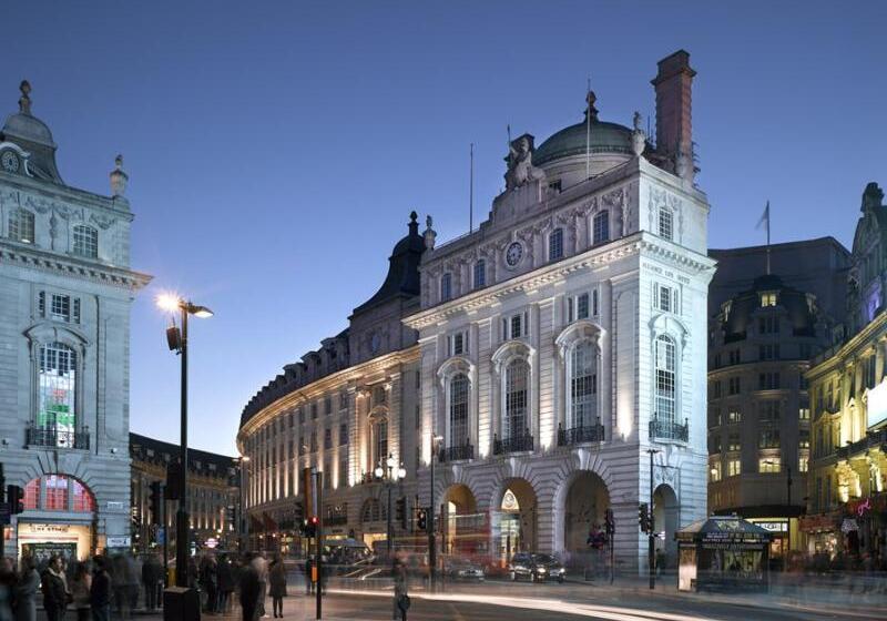 Отель Cafe Royal