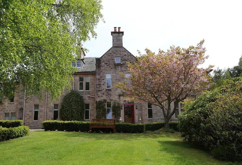 Отель Carnach House