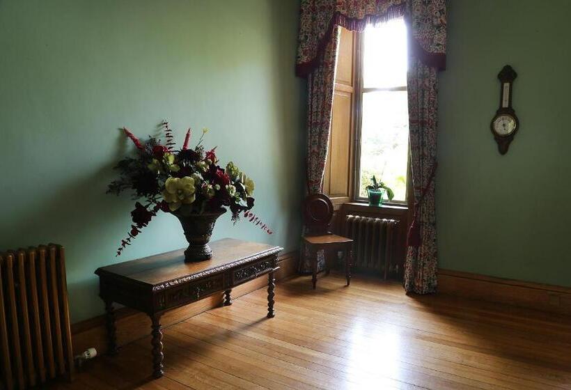 Отель Carnach House