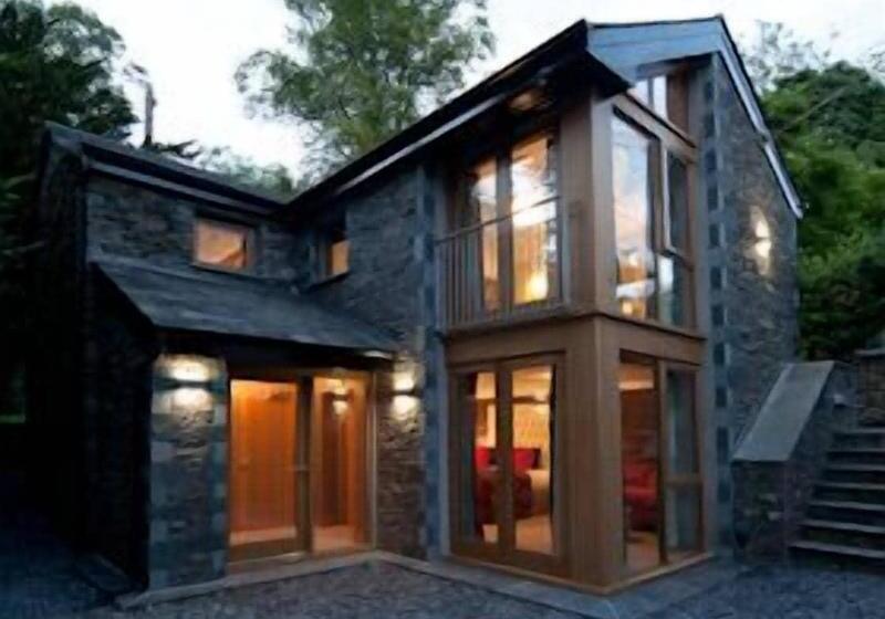 ホテル Cedar Manor