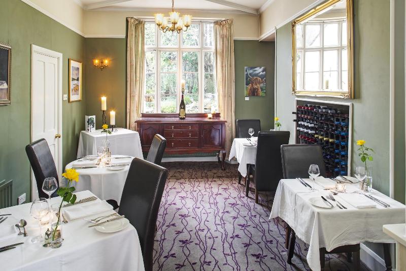 ホテル Cedar Manor