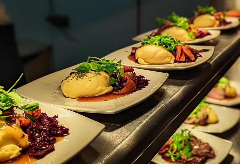 Celebrity Bournemouth East Cliff By Villare Hotels