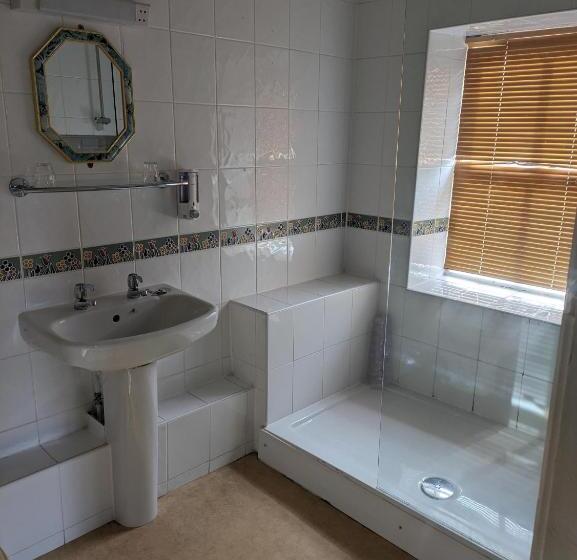 酒店 Charles Cotton