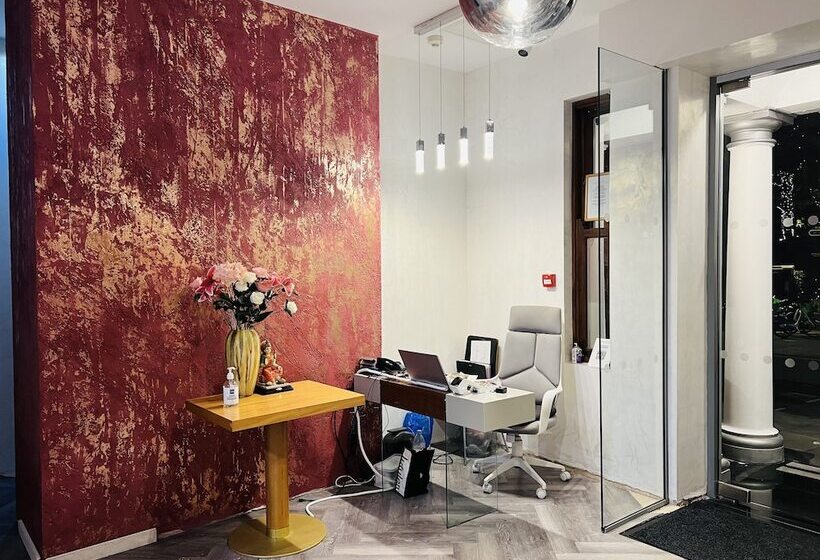 Cheshire Hotel Central London