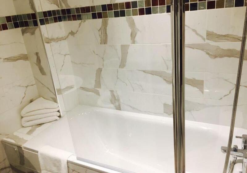 Cheshire Hotel Central London