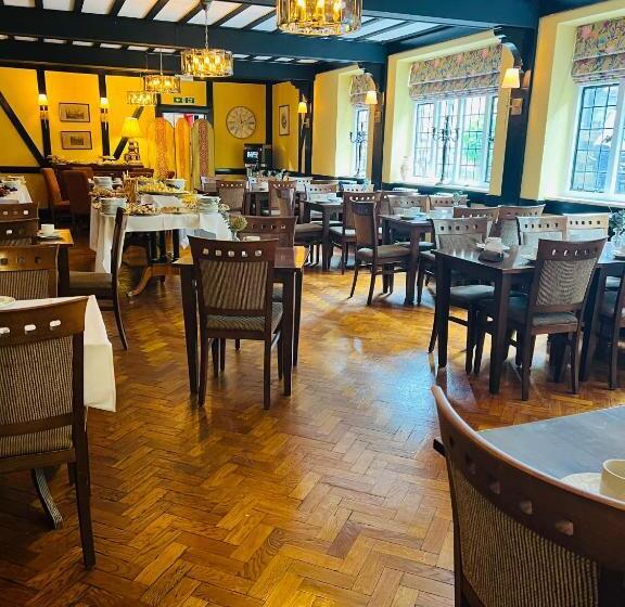 호텔 Crown & Cushion