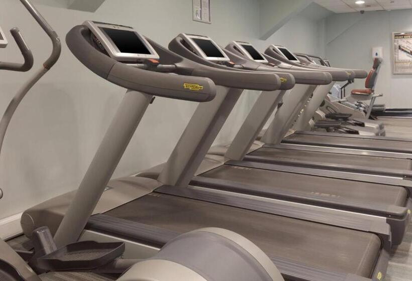 Delta Hotels By Marriott Cheltenham Chase