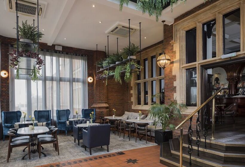 Dunston Hall Hotel, Spa & Golf Resort