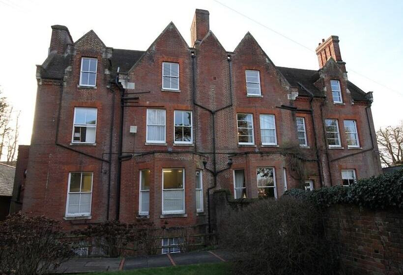 Canterbury Hotel Cottages And Apartment S