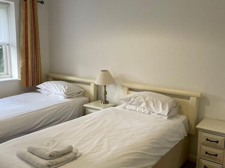 Canterbury Hotel Cottages And Apartment S