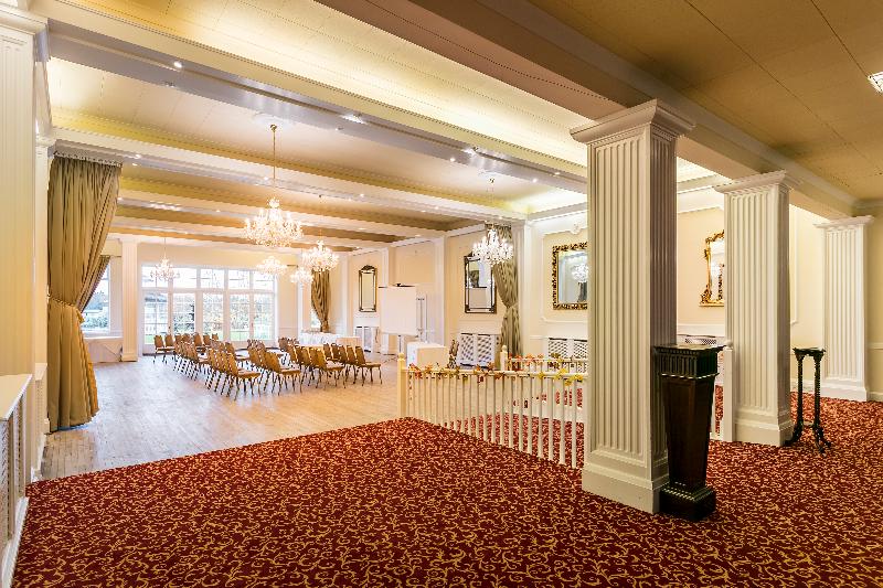 فندق Ednam House