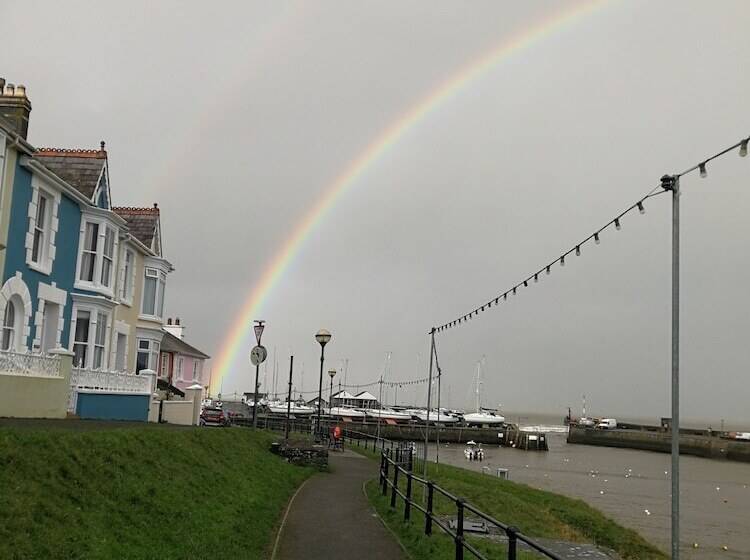 בית מלון כפרי Feathers Royal