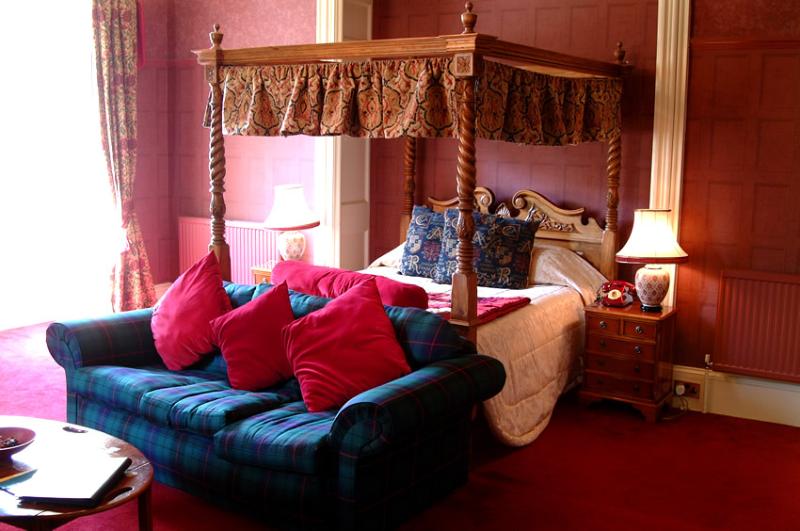 Отель Fernie Castle