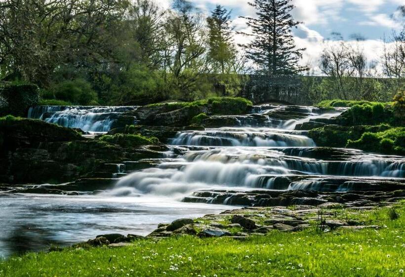 Отель Forss House