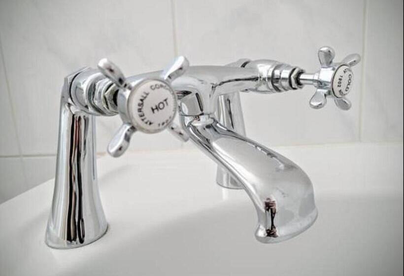 فندق Gainsborough House