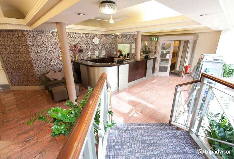 בית מלון כפרי The Gardens