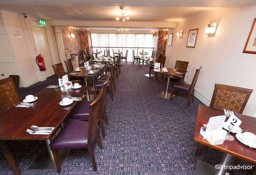 בית מלון כפרי The Gardens