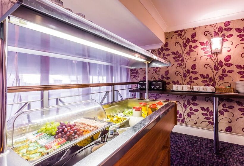 בית מלון כפרי The Gardens