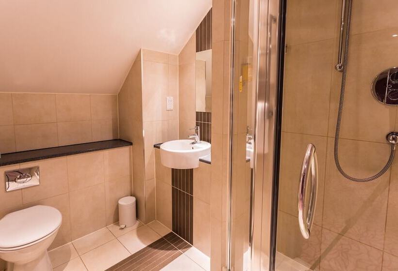 בית מלון כפרי The Gardens