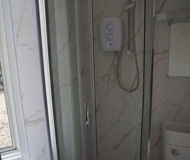 Отель Gatwick Birchwood Lodge