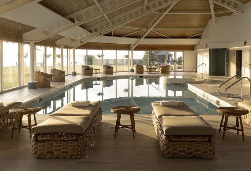 Golf View Hotel & Spa