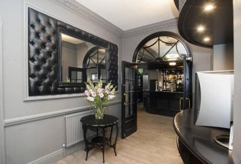 هتل Grand St Leger