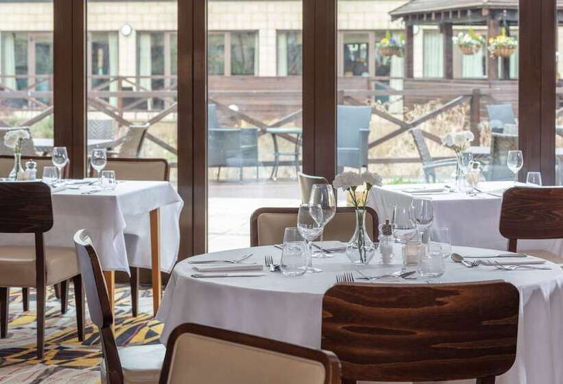 Hampshire Court Hotel & Spa