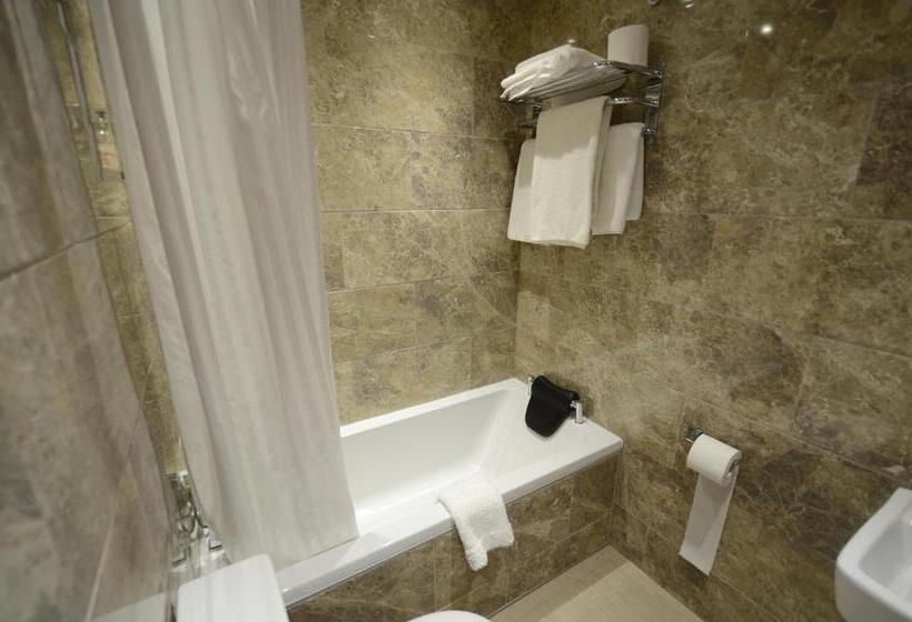 Отель The Harboro