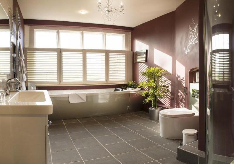 Hatherley Manor Hotel & Spa